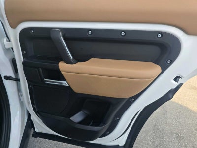 2026 Land Rover Defender X-Dynamic SE 110 P400