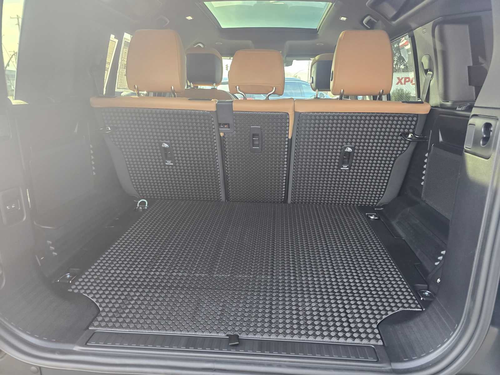 2026 Land Rover Defender X-Dynamic SE 110 P400