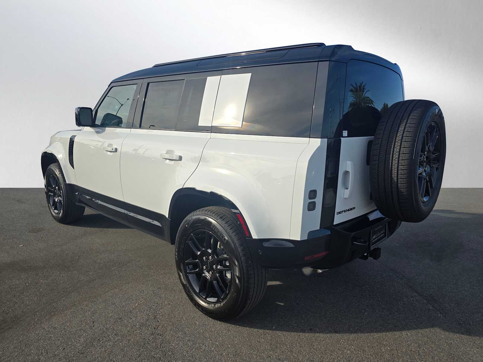 2026 Land Rover Defender X-Dynamic SE 110 P400