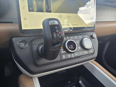 2026 Land Rover Defender X-Dynamic SE 110 P400