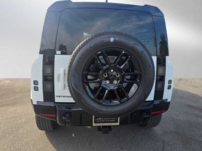 2026 Land Rover Defender X-Dynamic SE 110 P400