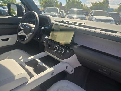 2026 Land Rover Defender X-Dynamic SE 110 P400