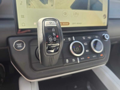 2026 Land Rover Defender X-Dynamic SE 110 P400