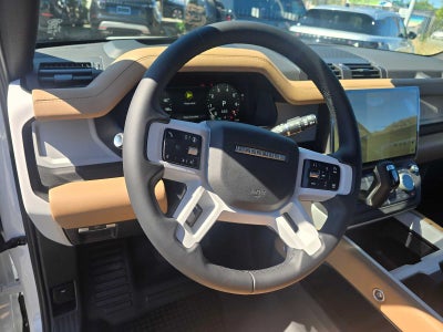 2026 Land Rover Defender X-Dynamic SE 110 P400