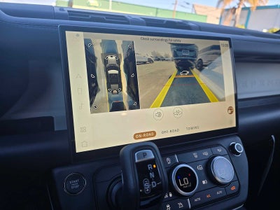 2026 Land Rover Defender X-Dynamic SE 110 P400