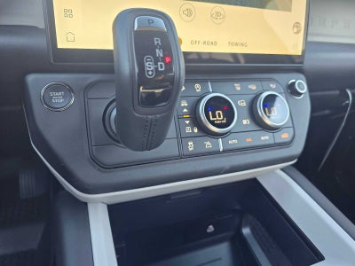 2026 Land Rover Defender X-Dynamic SE 110 P400