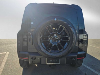 2026 Land Rover Defender X-Dynamic SE 110 P400