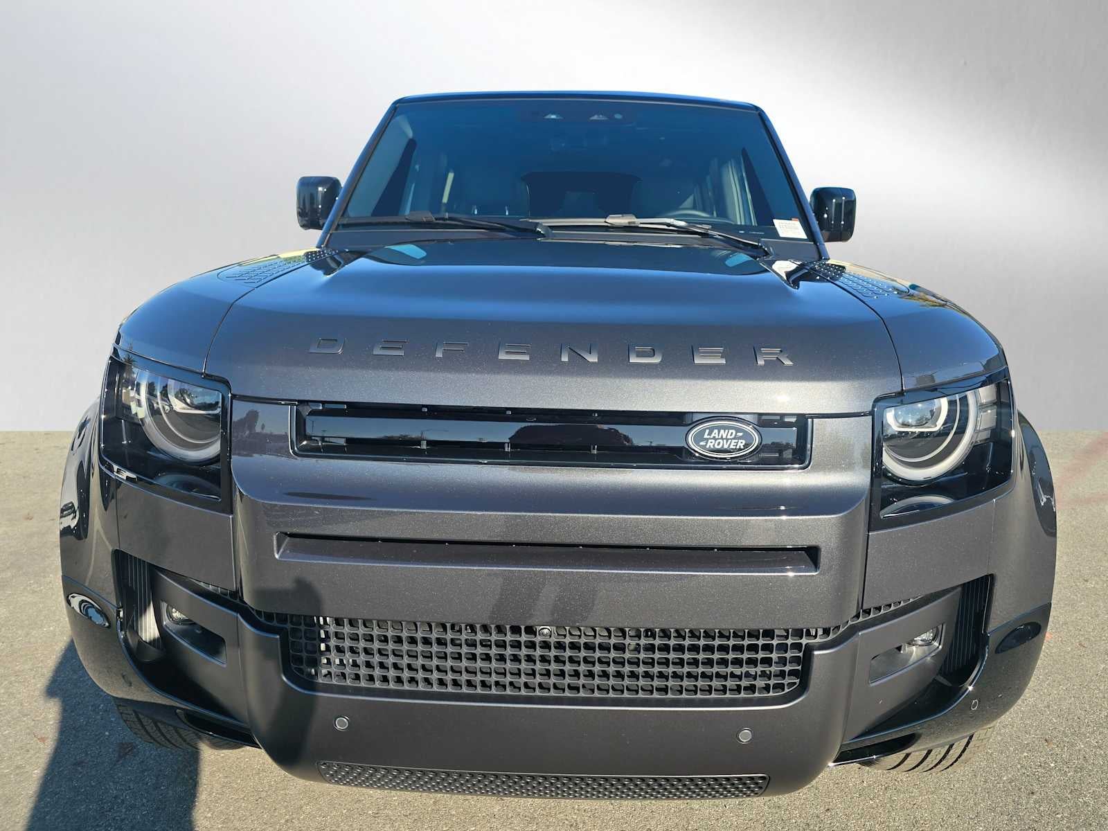 2026 Land Rover Defender X-Dynamic SE 110 P400