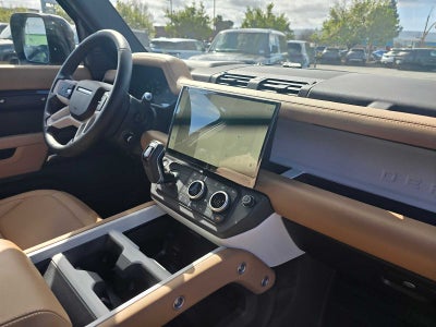 2026 Land Rover Defender X-Dynamic SE 110 P400