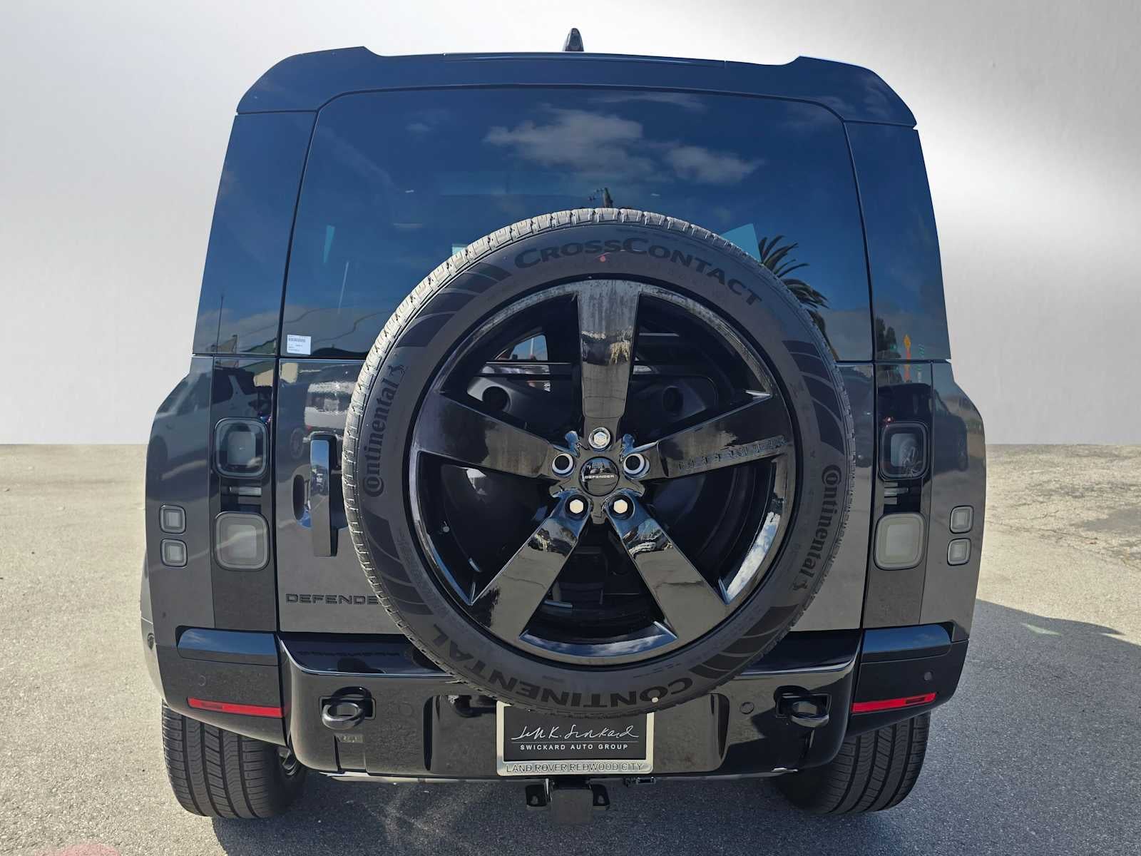 2026 Land Rover Defender X-Dynamic SE 110 P400