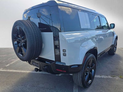2026 Land Rover Defender X-Dynamic SE 110 P400