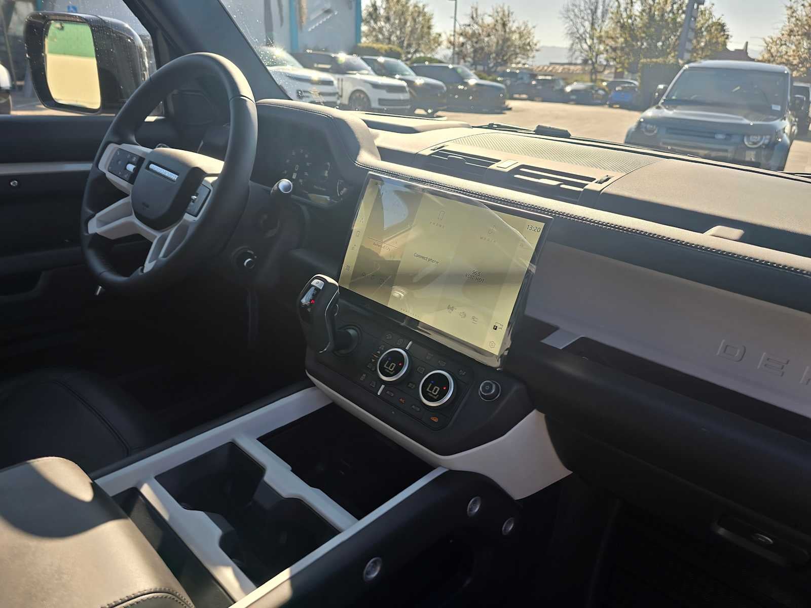 2026 Land Rover Defender X-Dynamic SE 110 P400