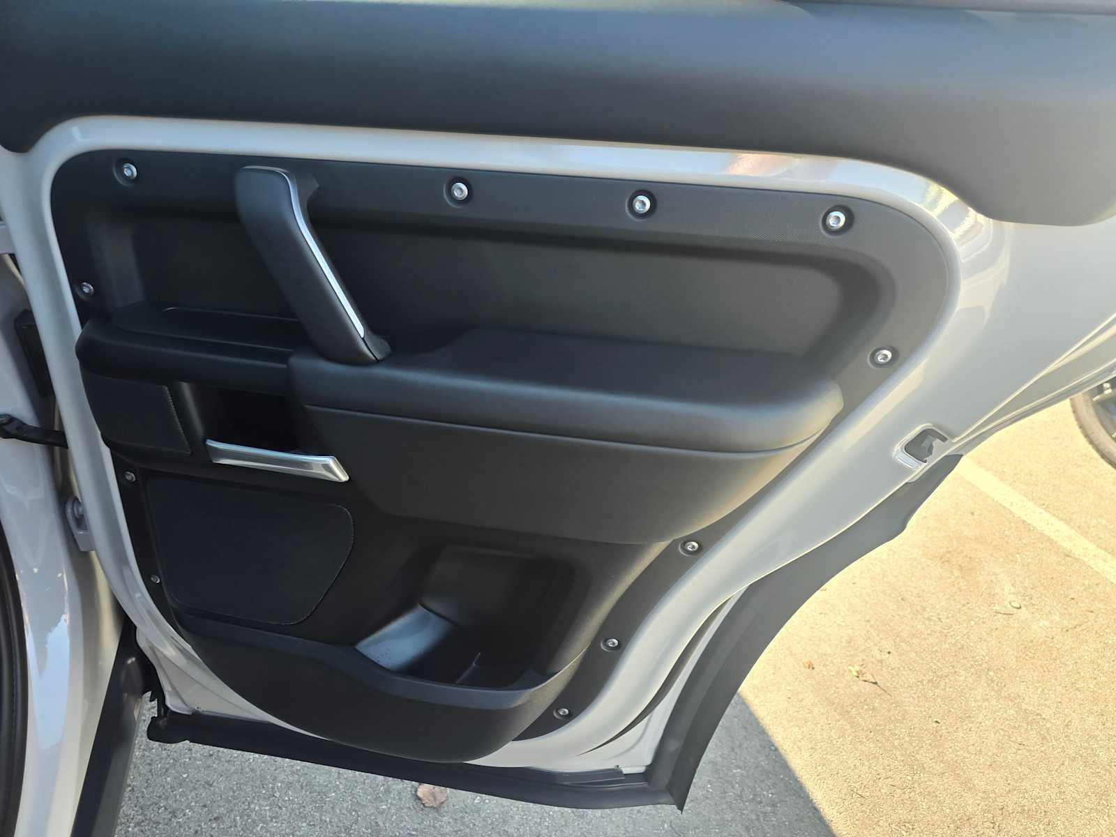 2026 Land Rover Defender X-Dynamic SE 110 P400