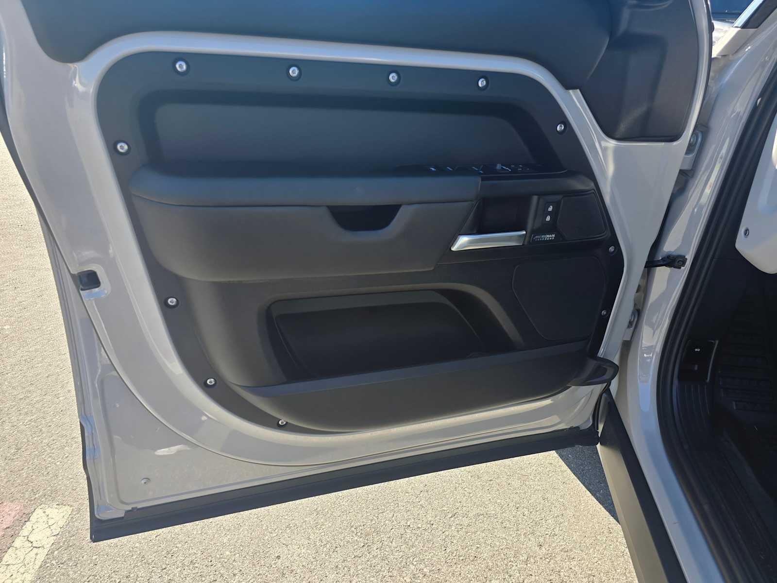 2026 Land Rover Defender X-Dynamic SE 110 P400