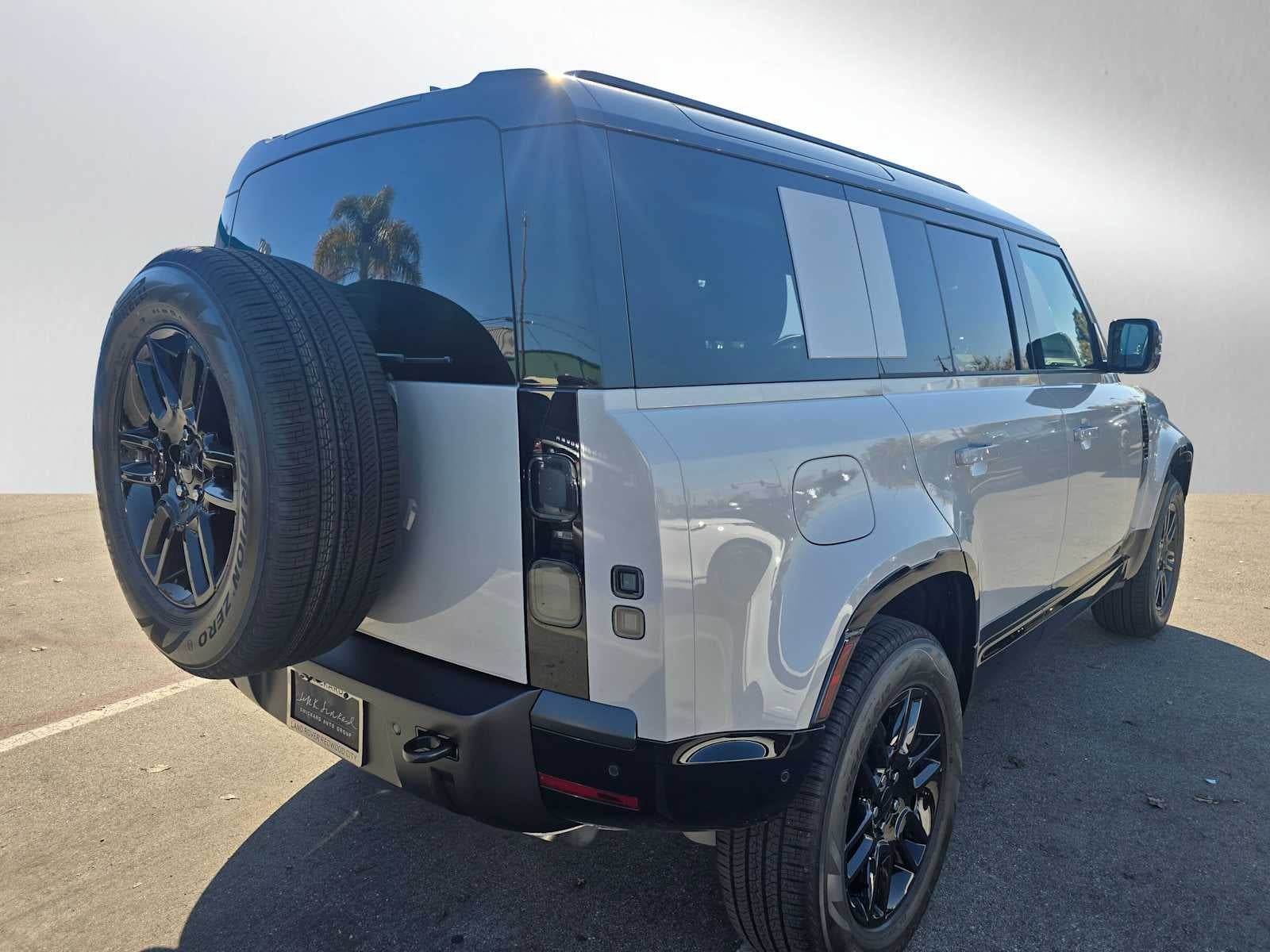 2026 Land Rover Defender X-Dynamic SE 110 P400