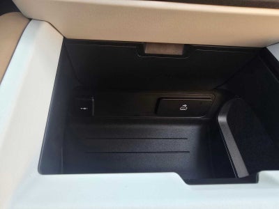 2026 Land Rover Defender X-Dynamic SE 110 P400