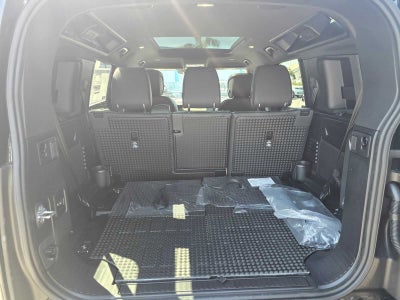 2026 Land Rover Defender X-Dynamic SE 110 P400