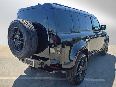 2026 Land Rover Defender X-Dynamic SE 110 P400