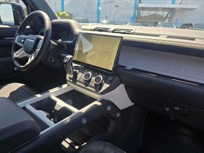 2026 Land Rover Defender X-Dynamic SE 110 P400