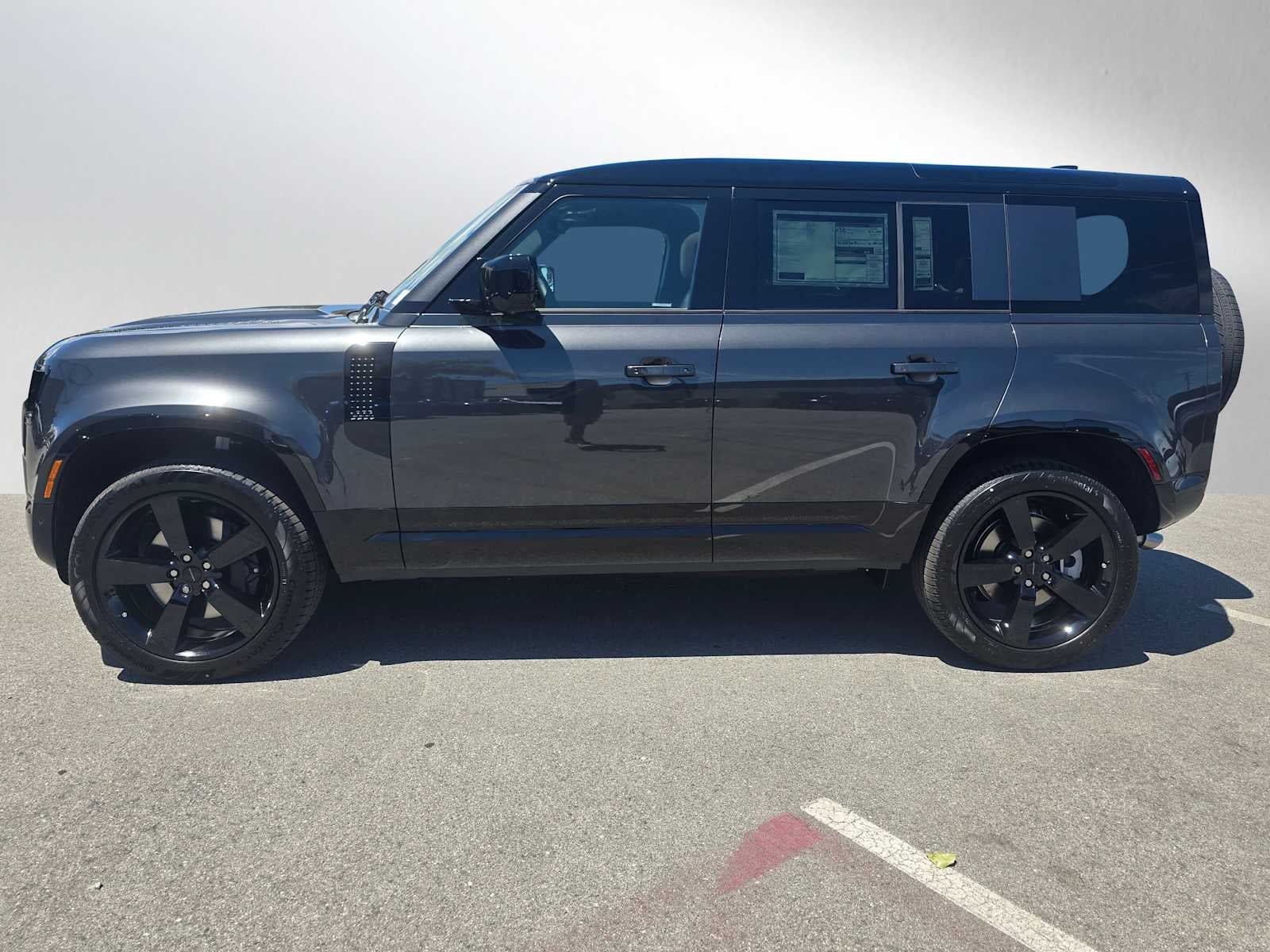 2026 Land Rover Defender X-Dynamic SE 110 P500