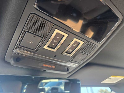 2026 Land Rover Defender X-Dynamic SE 130 P400