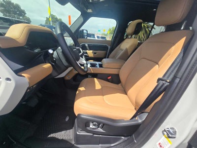 2026 Land Rover Defender X-Dynamic SE 130 P400