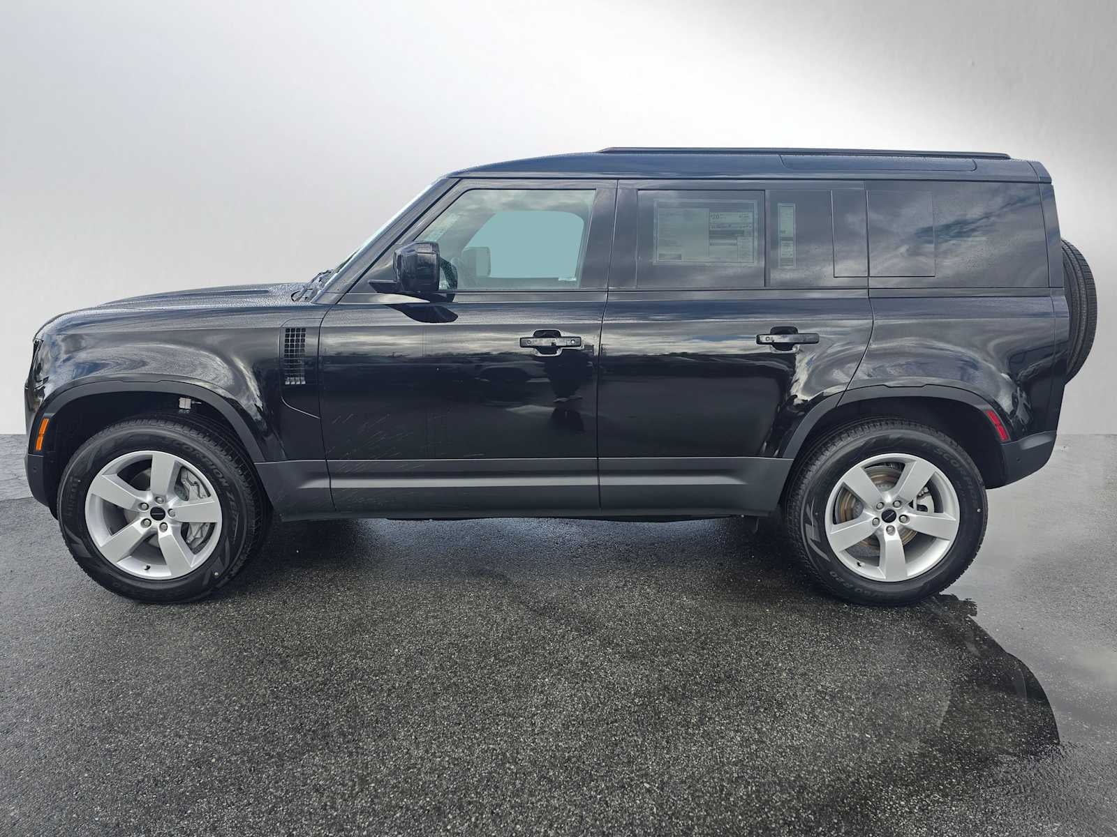 2026 Land Rover Defender S 110 P300