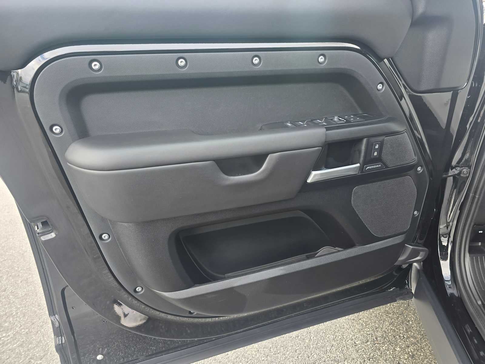 2026 Land Rover Defender S 110 P300