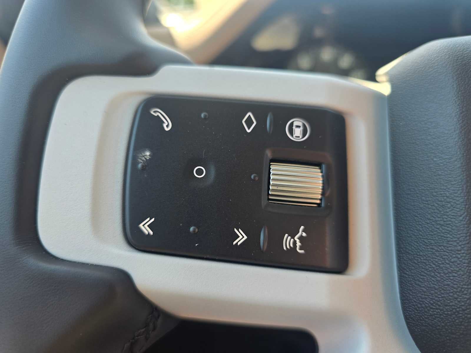2026 Land Rover Defender S 130 P300