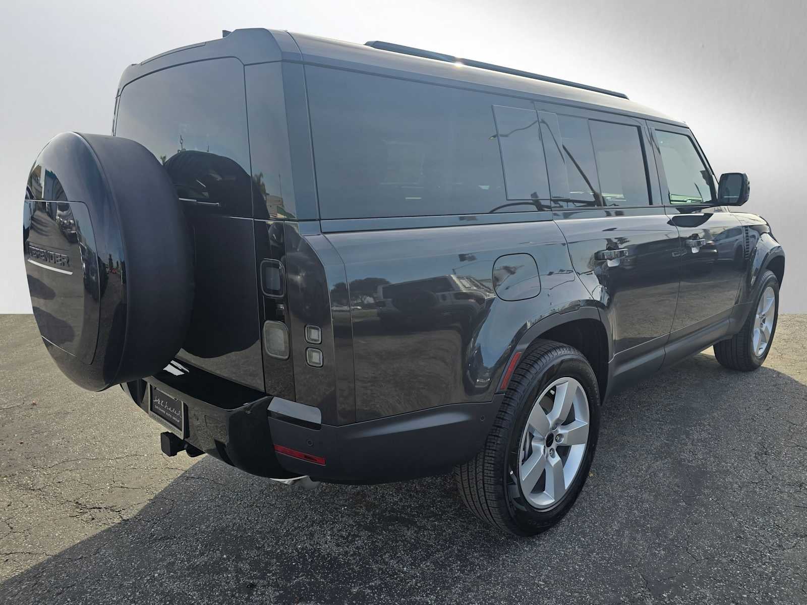 2026 Land Rover Defender S 130 P300