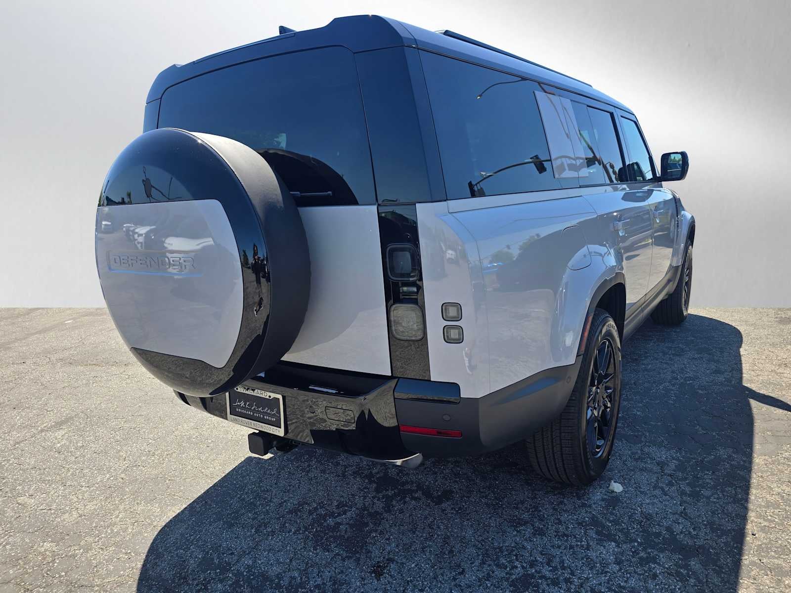 2026 Land Rover Defender S 130 P300