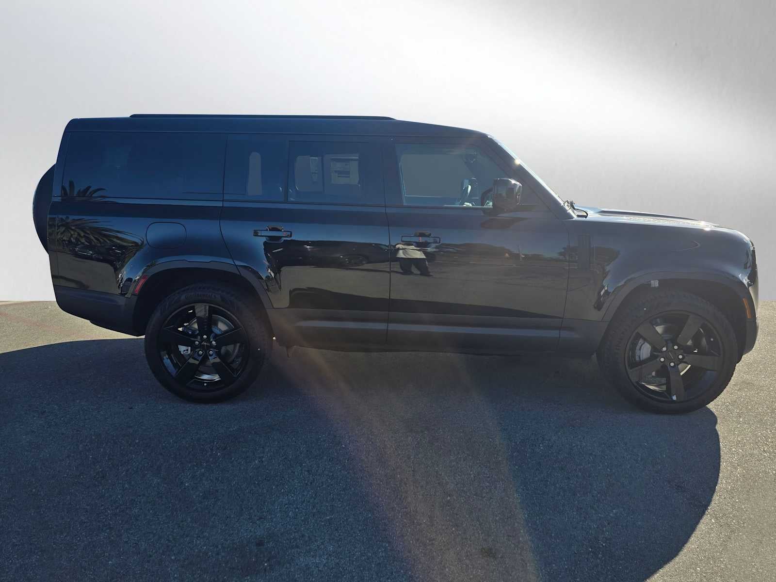 2026 Land Rover Defender S 130 P300