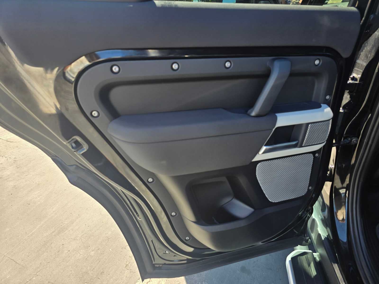 2023 Land Rover Defender SE 130 AWD