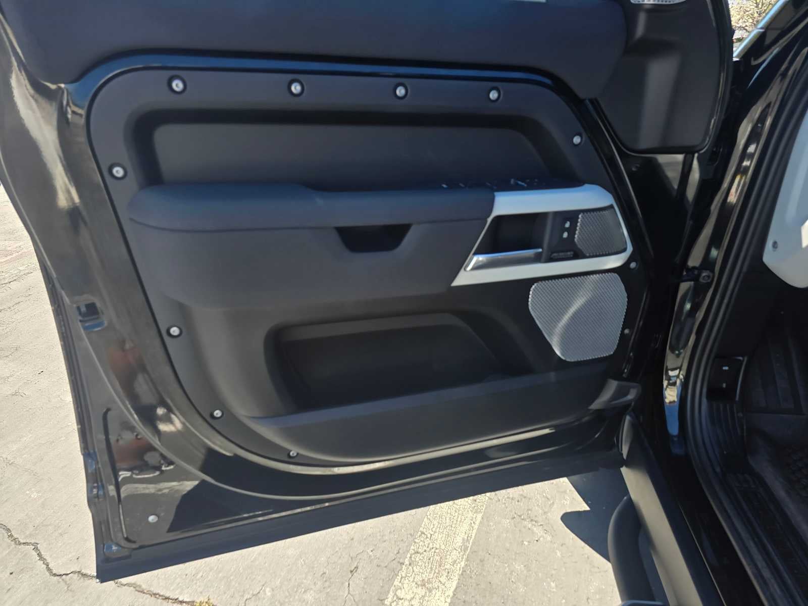 2023 Land Rover Defender SE 130 AWD