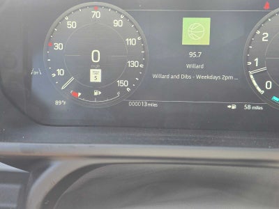 2026 Land Rover Defender V8 110 P525