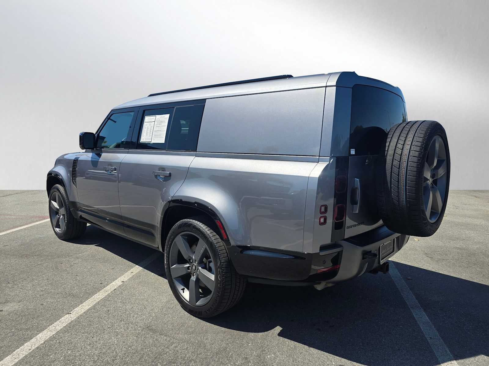 2024 Land Rover Defender Outbound 130 P400
