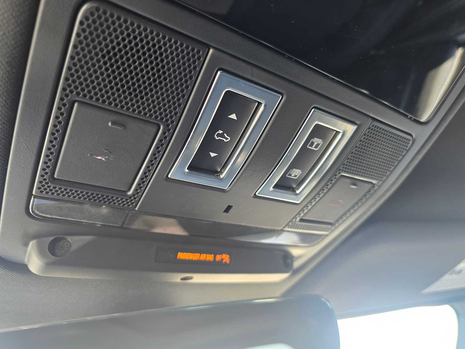 2024 Land Rover Defender Outbound 130 P400