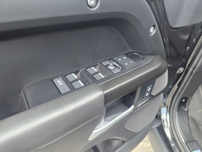 2026 Land Rover Defender V8 130 P500