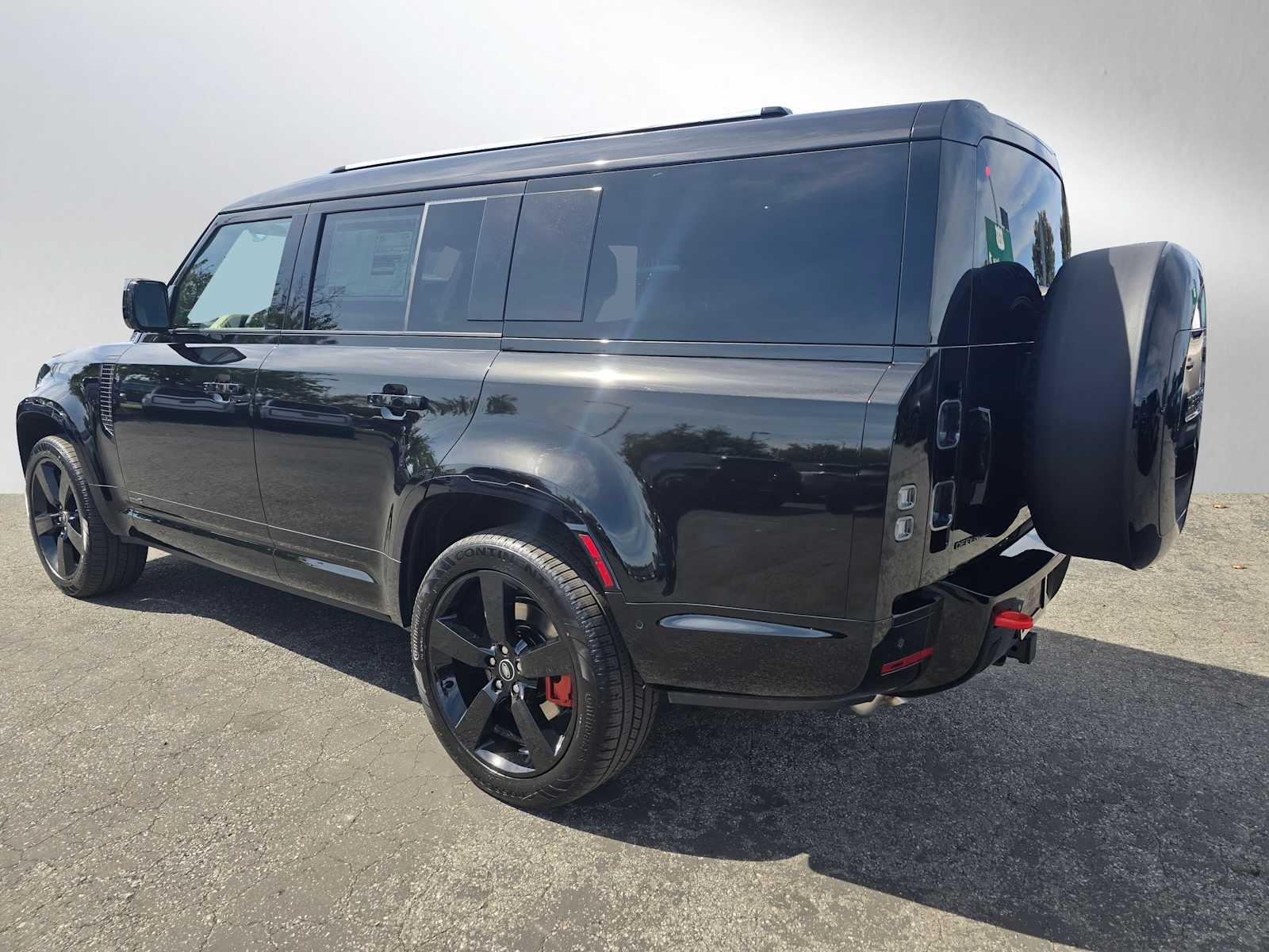 2025 Land Rover Defender X 130 P400