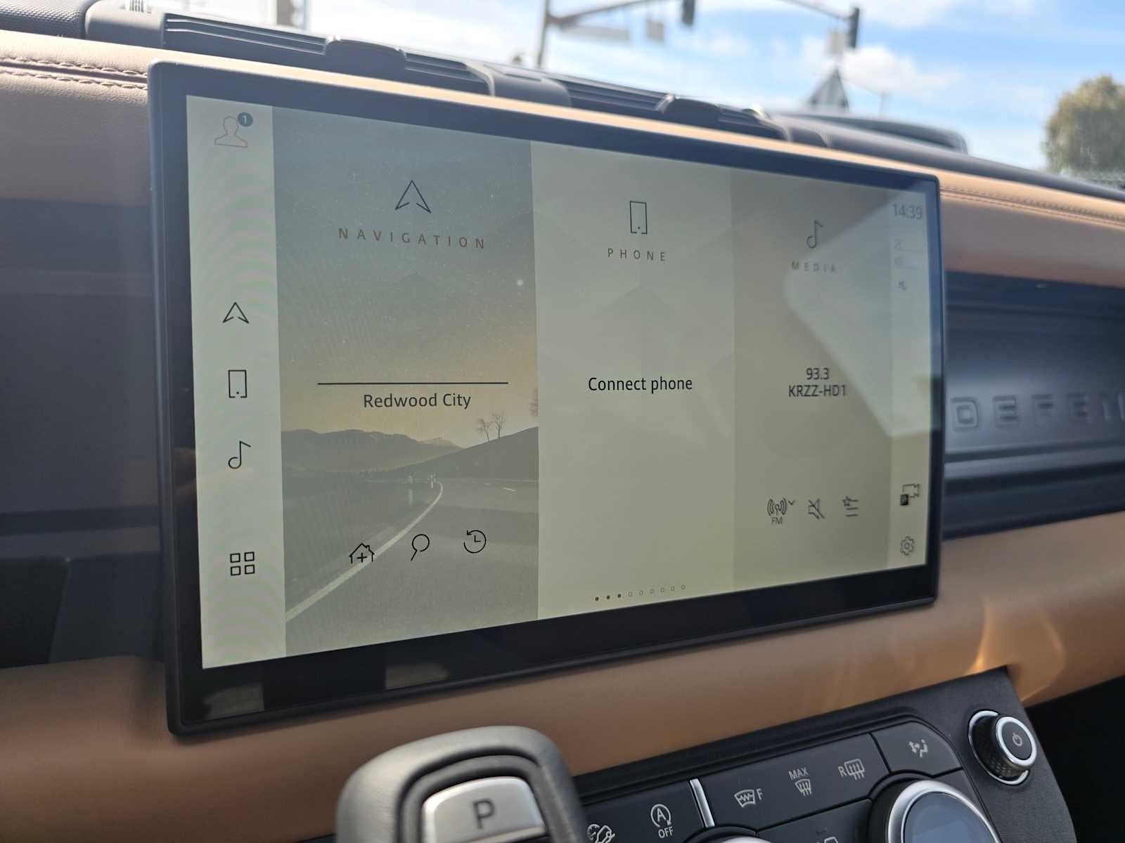 2025 Land Rover Defender X 130 P400