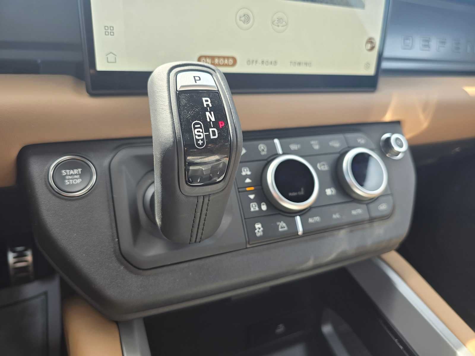 2025 Land Rover Defender X 130 P400