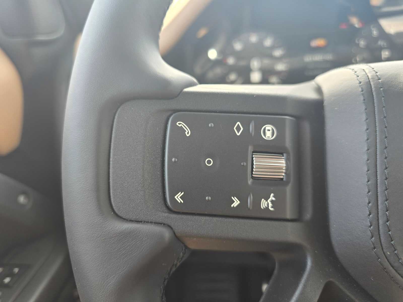 2025 Land Rover Defender X 130 P400