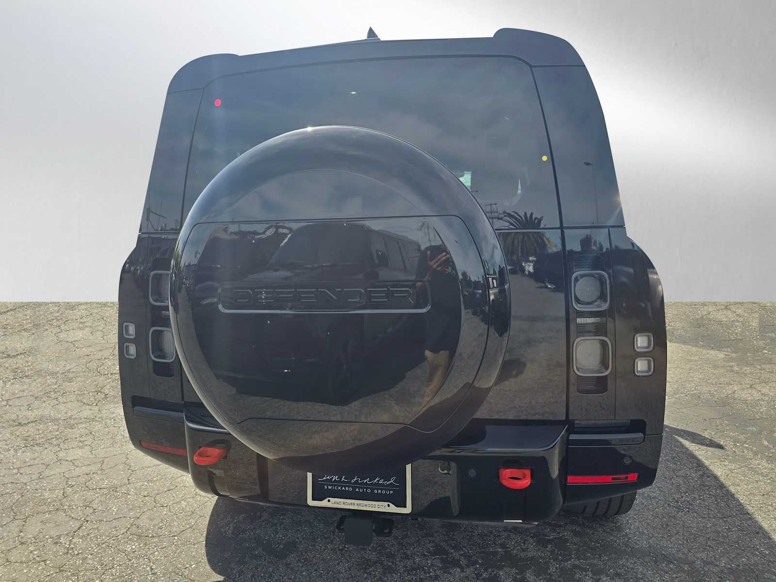 2025 Land Rover Defender X 130 P400