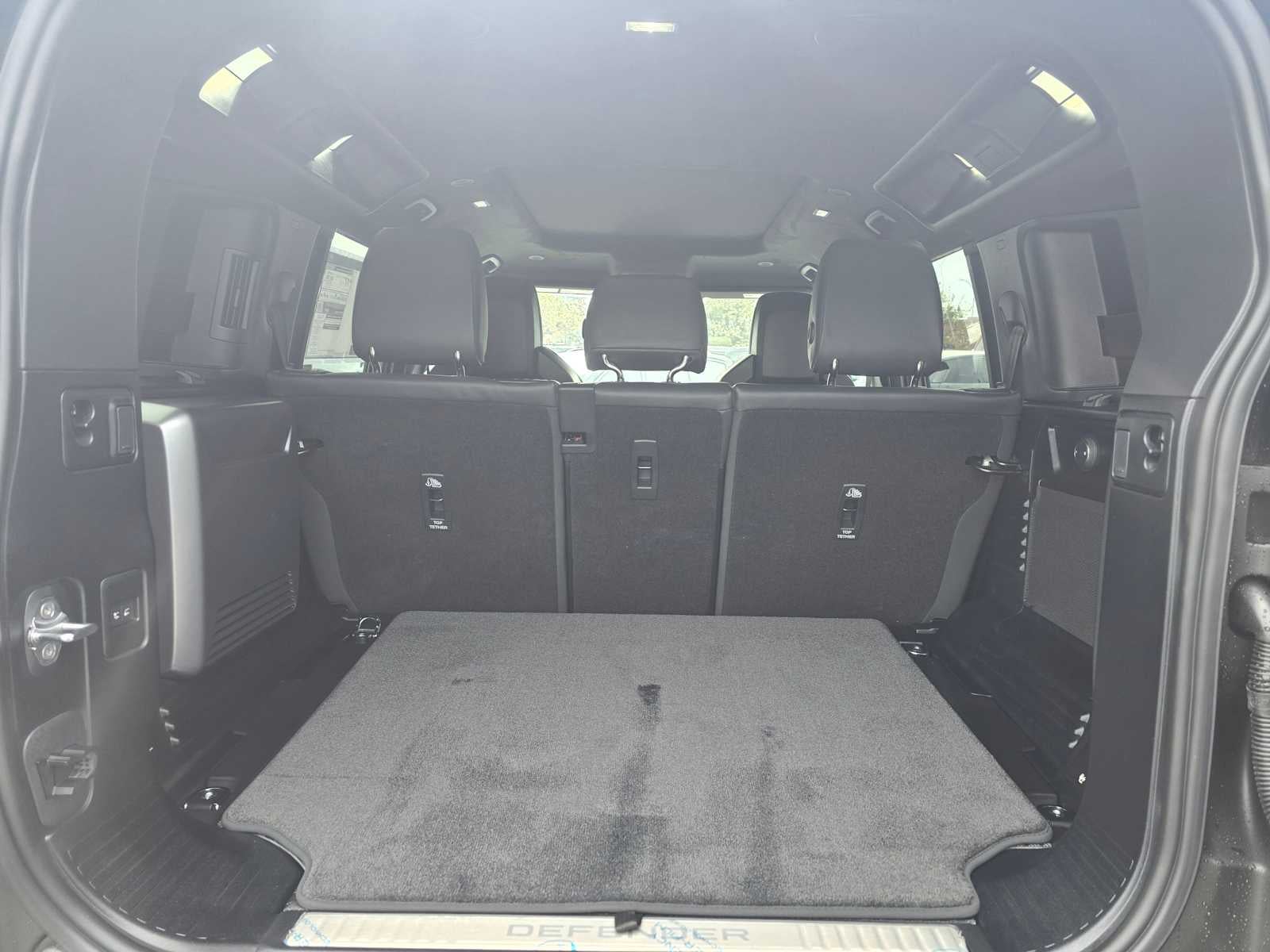 2026 Land Rover Defender OCTA 110 P635