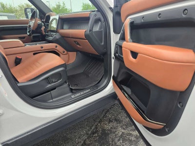 2026 Land Rover Defender OCTA 110 P635