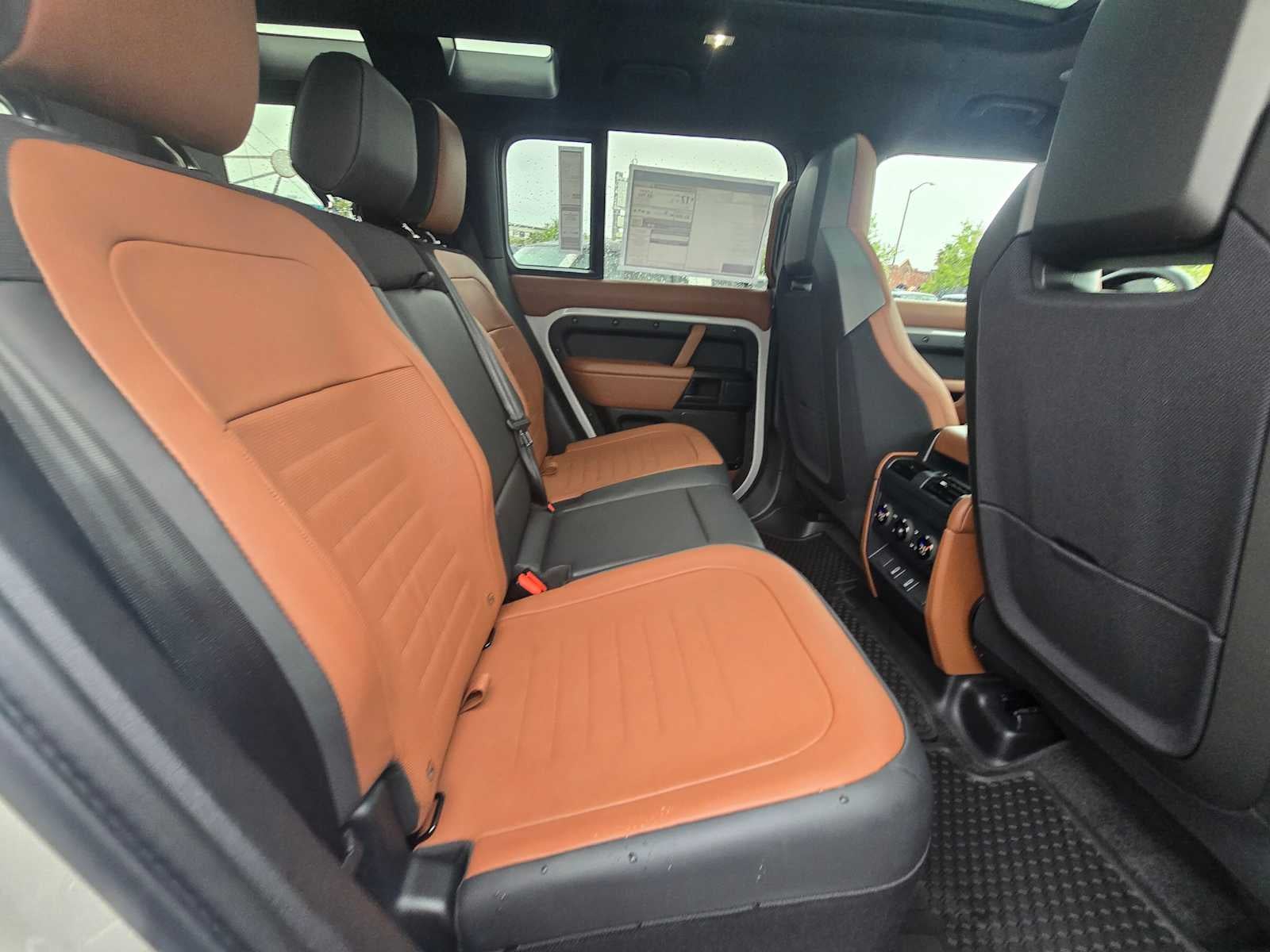 2026 Land Rover Defender OCTA 110 P635