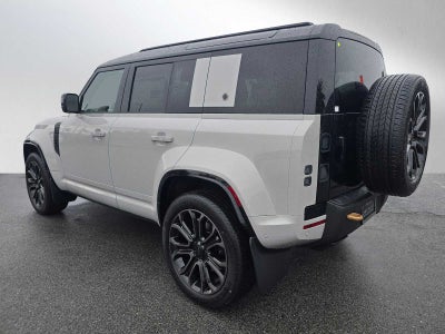 2026 Land Rover Defender OCTA 110 P635