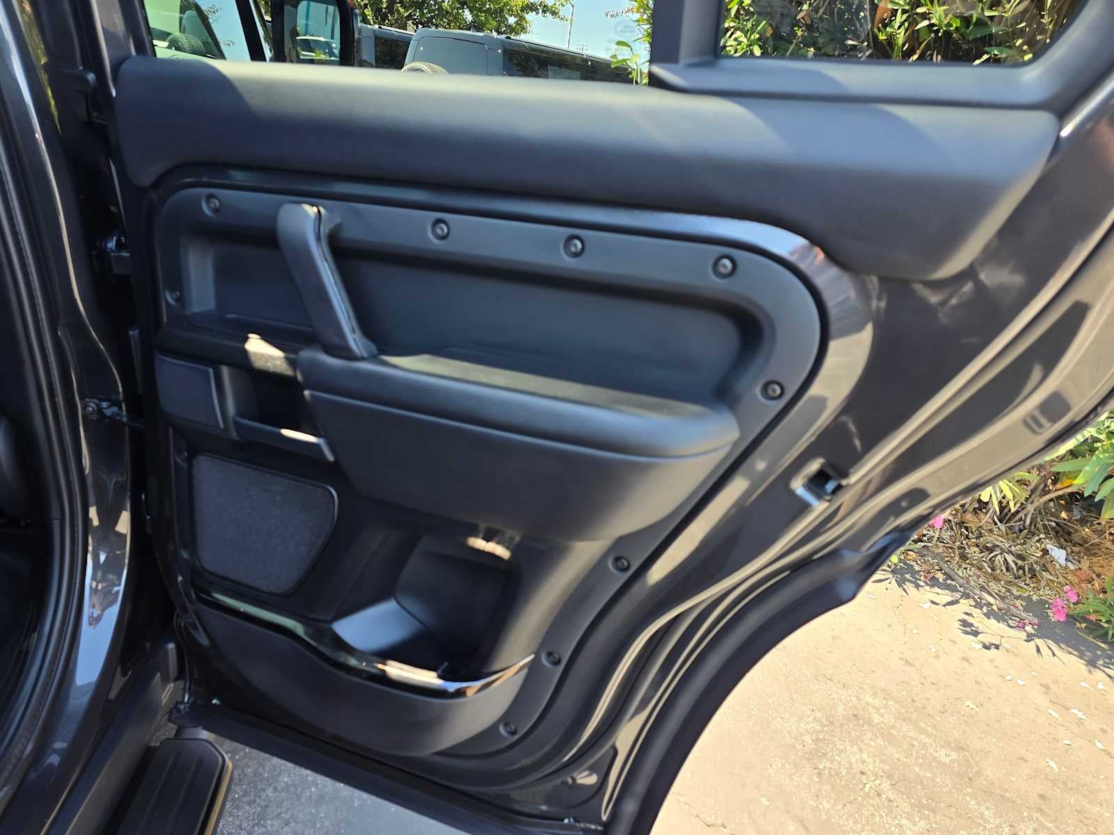 2025 Land Rover Defender OCTA Edition One 110 P635
