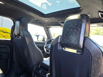 2025 Land Rover Defender OCTA Edition One 110 P635