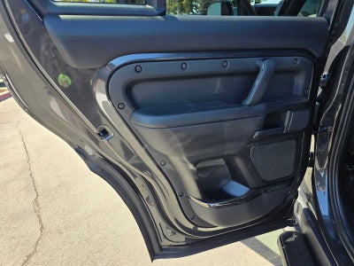 2025 Land Rover Defender OCTA Edition One 110 P635